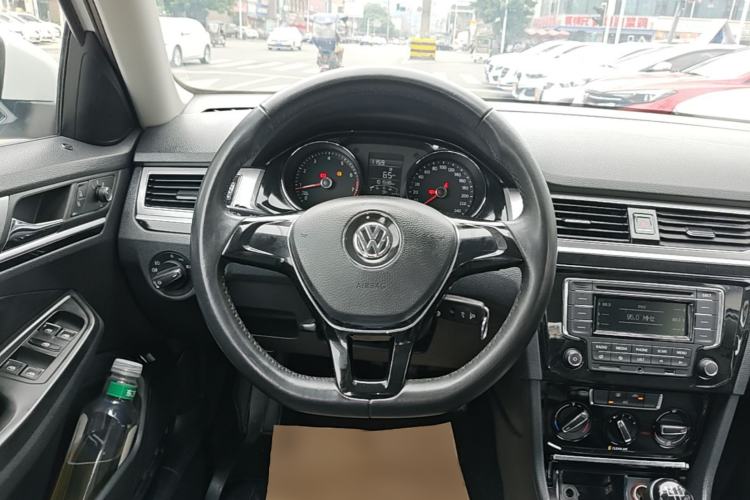 Used Volkswagen Bora 2017 1.6L Manual Comfort Model Steering Wheel