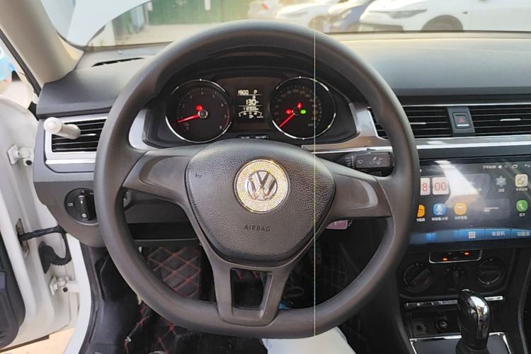 Used Volkswagen Bora 2017 1.6L Automatic Fashion Model Steering Wheel