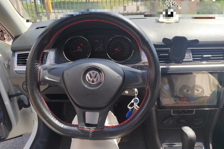 Used Volkswagen Bora 2017 1.6L Automatic Fashion Model Steering Wheel