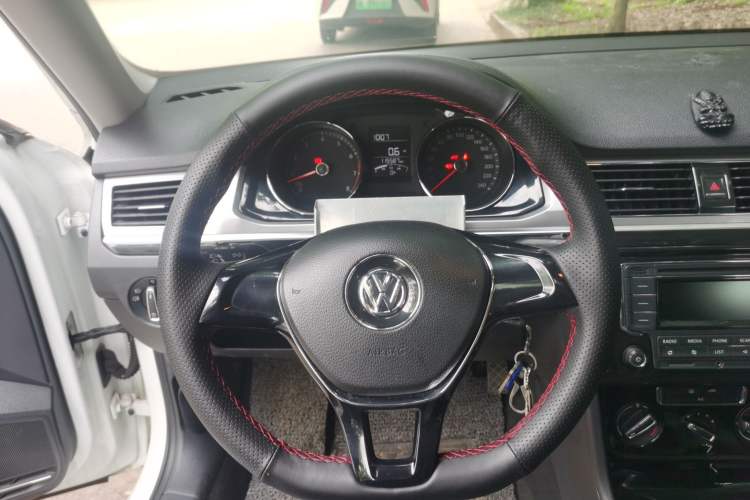 Used Volkswagen Bora 2017 1.6L Manual Comfort Model Steering Wheel