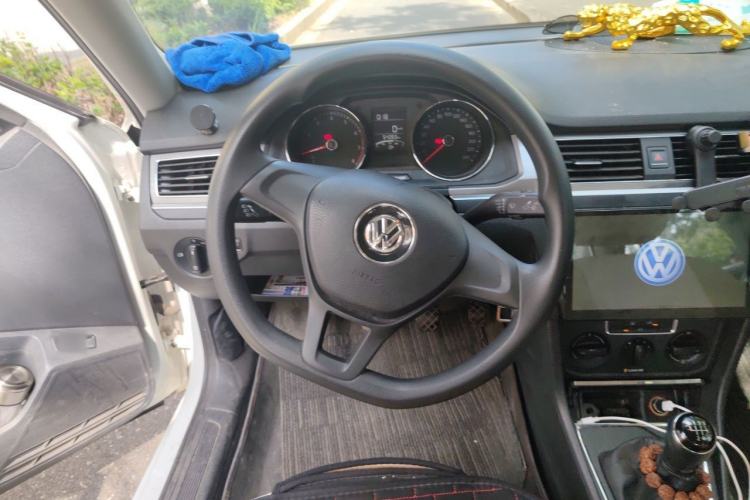 Used Volkswagen Bora 2017 1.6L Manual Fashion Model Steering Wheel