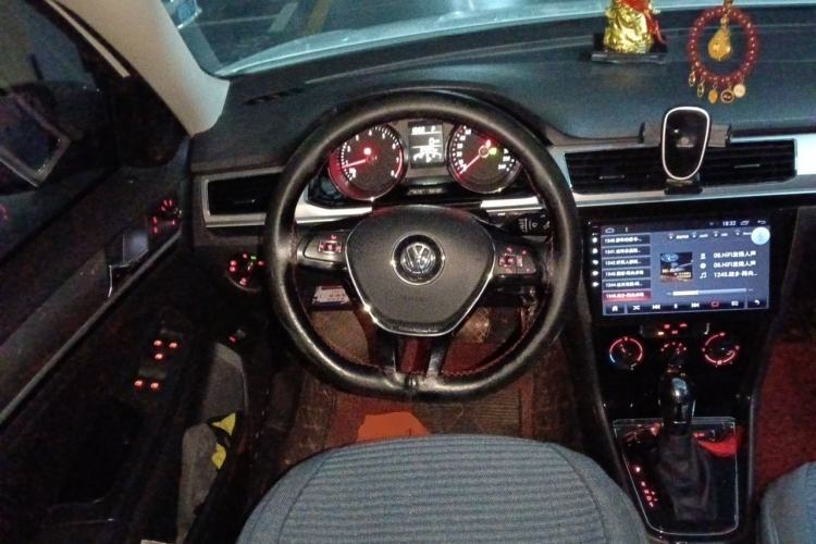 Used Volkswagen Bora 2017 230TSI DSG Comfort Version Steering Wheel