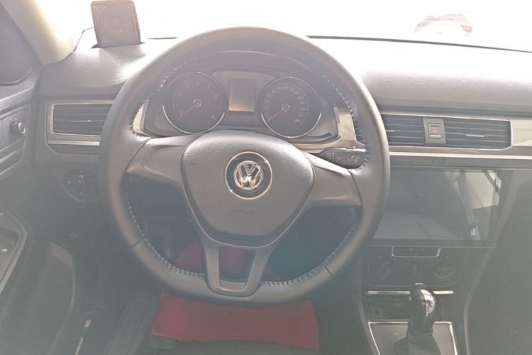 Used Volkswagen Bora 2017 1.6L Automatic Fashion Model Steering Wheel