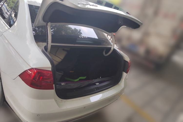 Used Volkswagen Bora 2017 1.6L Manual Comfort Model Trunk
