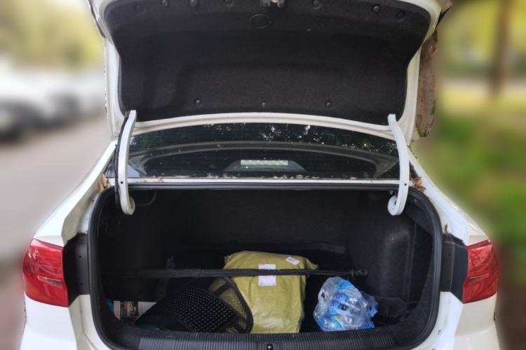 Used Volkswagen Bora 2017 1.6L Automatic Fashion Model Trunk