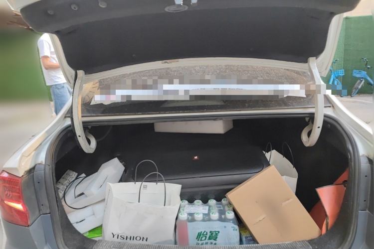 Used Volkswagen Bora 2017 1.6L Manual Fashion Model Trunk