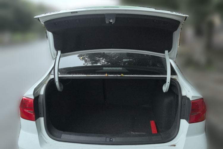 Used Volkswagen Bora 2017 1.6L Automatic Comfort Model Trunk