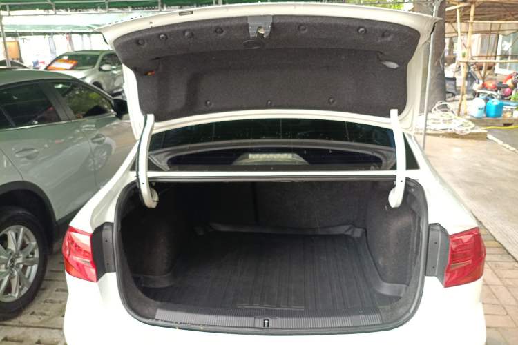 Used Volkswagen Bora 2017 1.6L Automatic Comfort Model Trunk