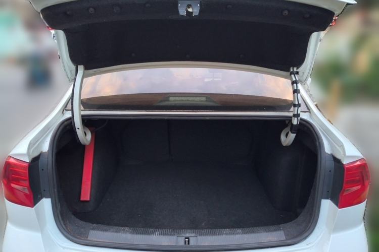 Used Volkswagen Bora 2017 1.6L Automatic Comfort Model Trunk