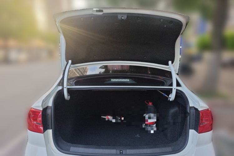 Used Volkswagen Bora 2017 1.6L Manual Fashion Model Trunk