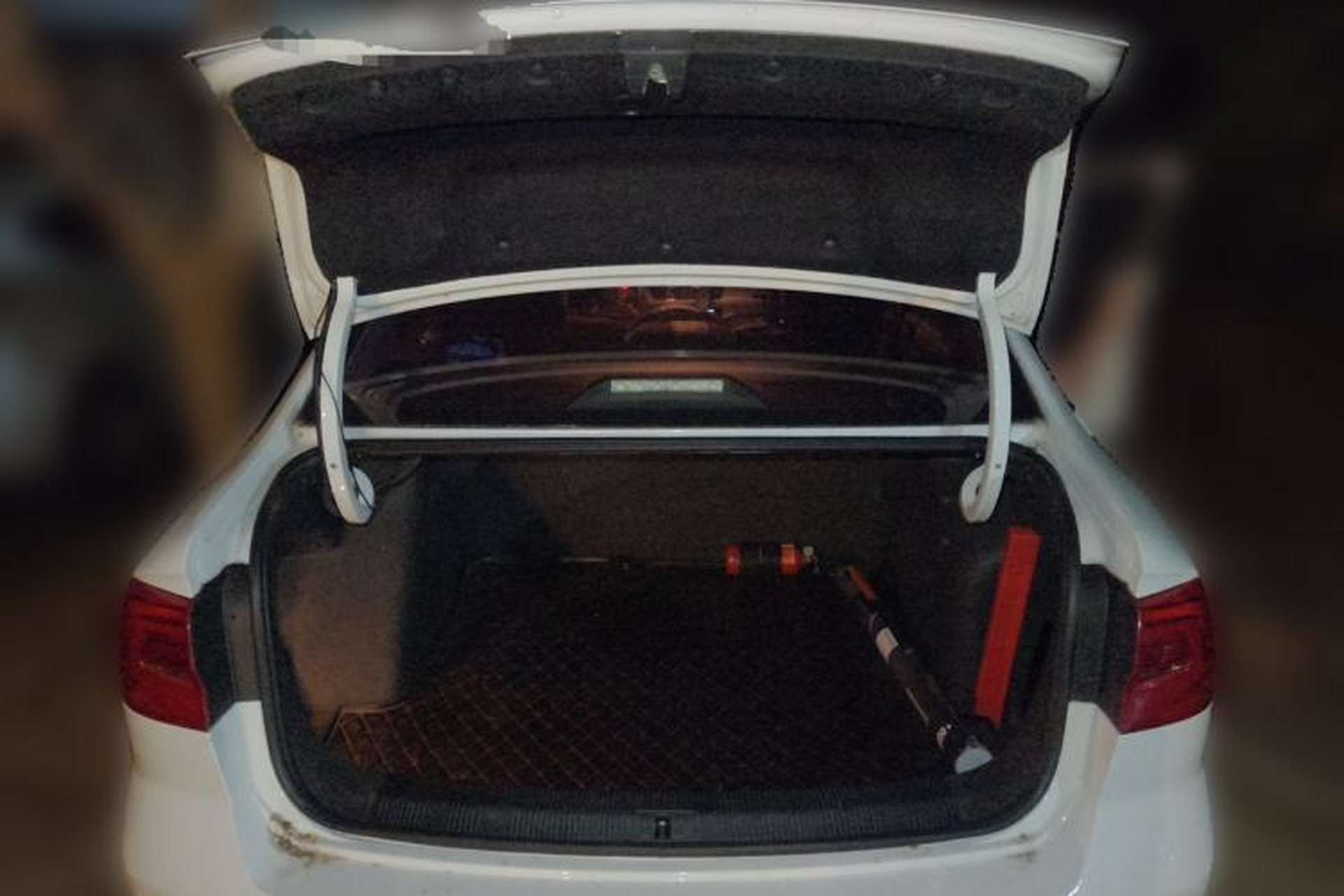 Used Volkswagen Bora 2017 1.6L Manual Fashion Model Trunk
