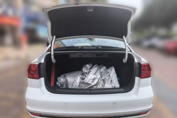 Used Volkswagen Bora 2017 1.6L Automatic Comfort Model Trunk