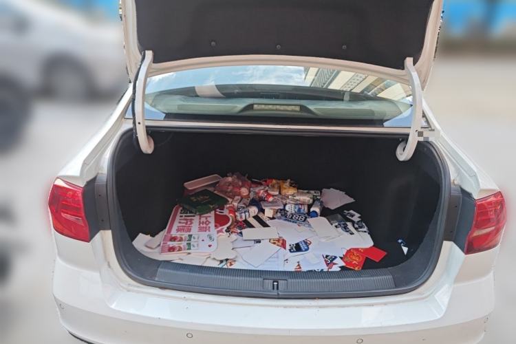 Used Volkswagen Bora 2017 1.6L Automatic Fashion Model Trunk
