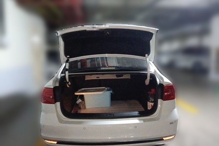 Used Volkswagen Bora 2017 230TSI DSG Comfort Version Trunk