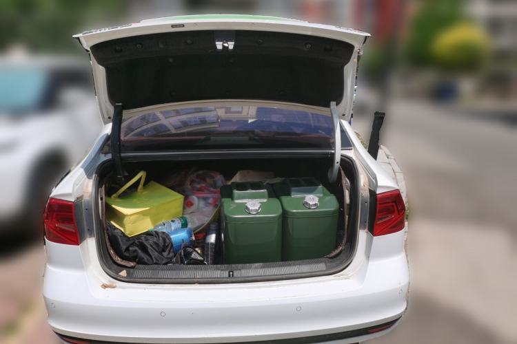 Used Volkswagen Bora 2017 1.6L Manual Fashion Model Trunk