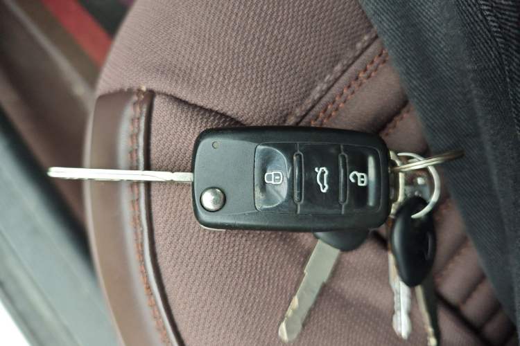 Used Volkswagen Bora 2017 1.6L Automatic Fashion Model Vehicle Key