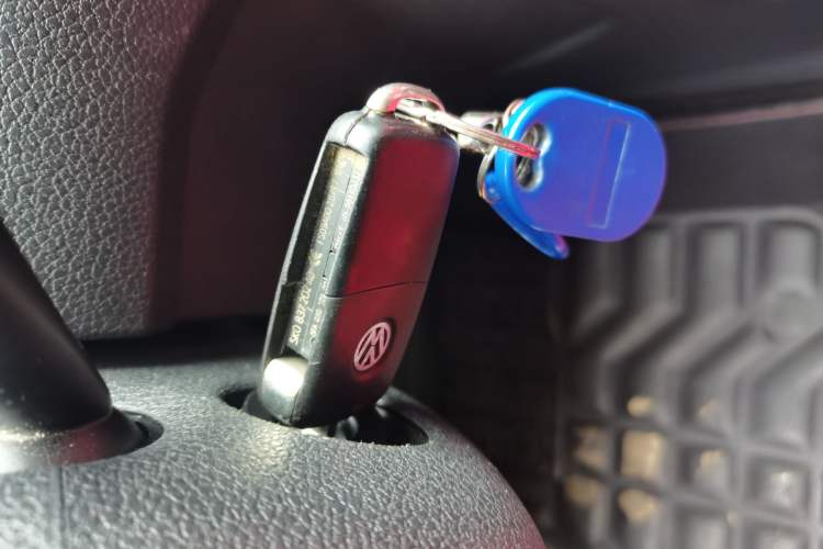 Used Volkswagen Bora 2017 1.6L Automatic Fashion Model Vehicle Key
