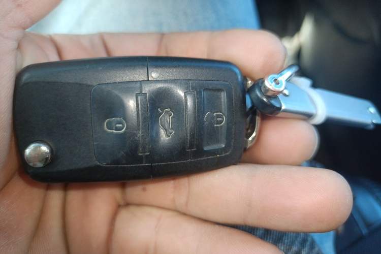 Used Volkswagen Bora 2017 1.6L Automatic Fashion Model Vehicle Key