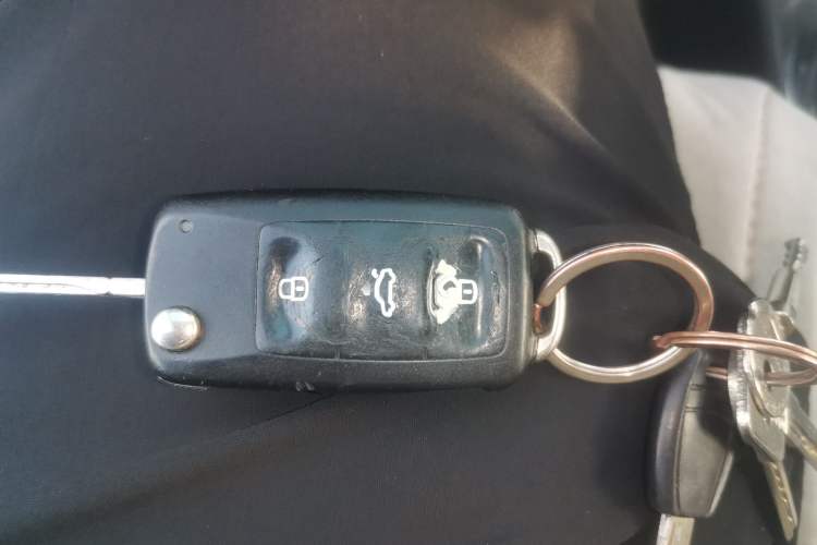 Used Volkswagen Bora 2017 1.6L Automatic Fashion Model Vehicle Key