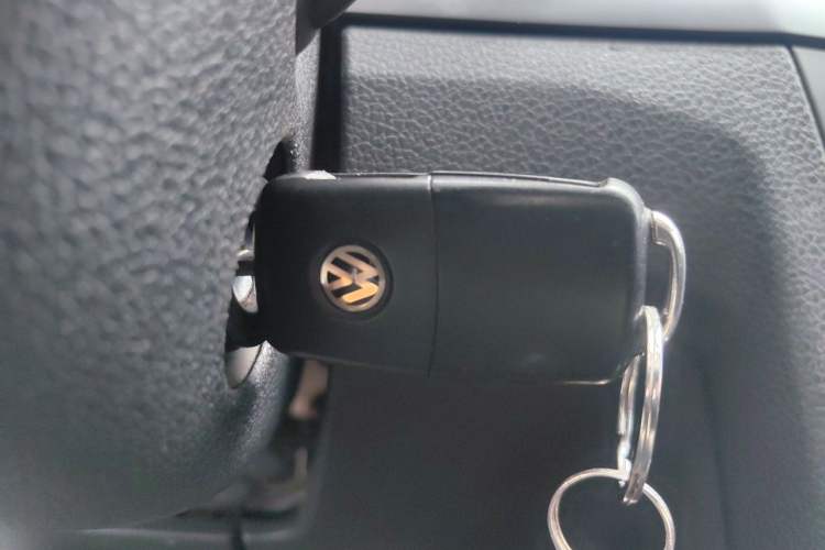Used Volkswagen Bora 2017 1.6L Automatic Fashion Model Vehicle Key