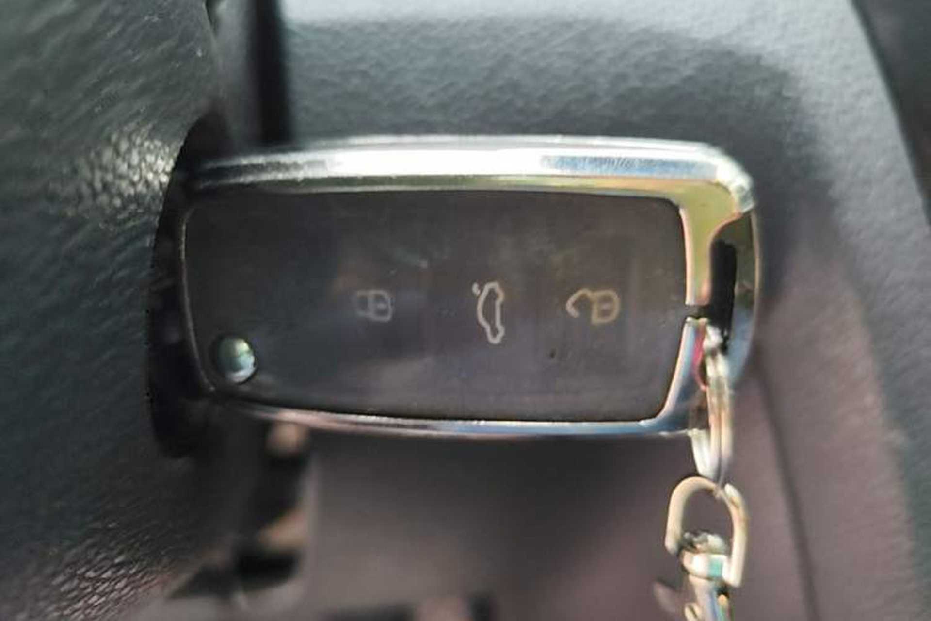 Used Volkswagen Bora 2017 1.6L Manual Fashion Model Vehicle Key