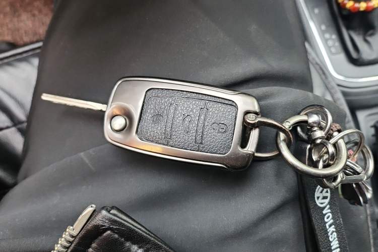 Used Volkswagen Bora 2017 1.6L Automatic Fashion Model Vehicle Key