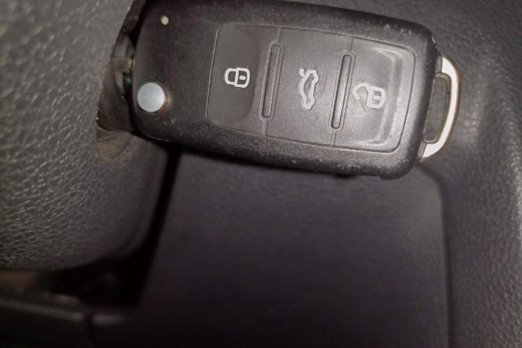 Used Volkswagen Bora 2017 1.6L Automatic Fashion Model Vehicle Key