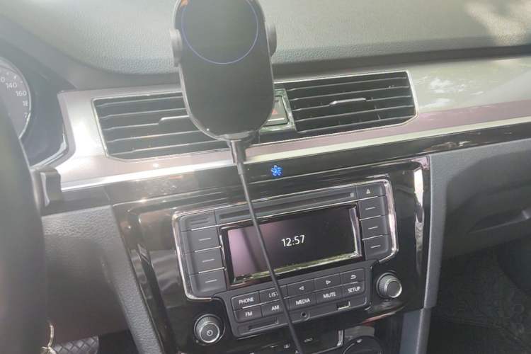 Used Volkswagen Bora 2017 1.6L Automatic Comfort Model Audio And AC Panel