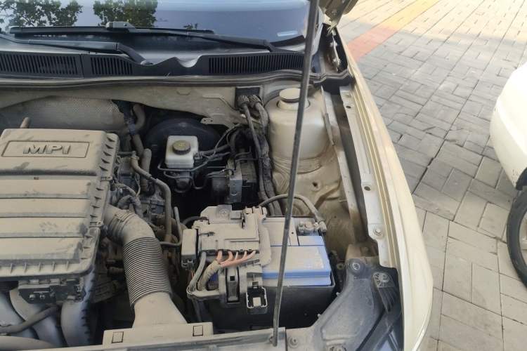 Used Volkswagen Bora 2017 1.6L Manual Fashion Model Engine Bay Left