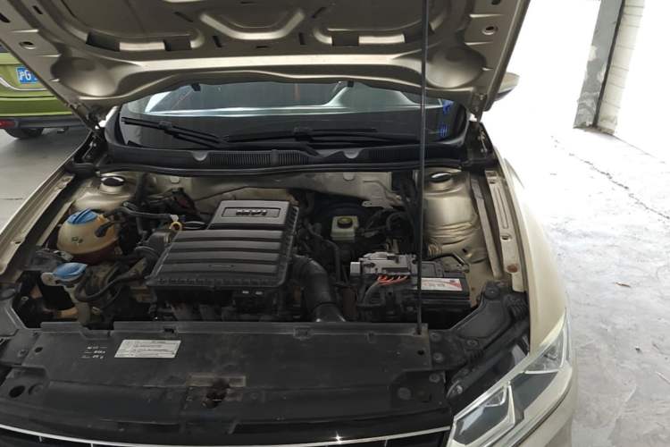 Used Volkswagen Bora 2017 1.6L Manual Comfort Model Engine Bay Left