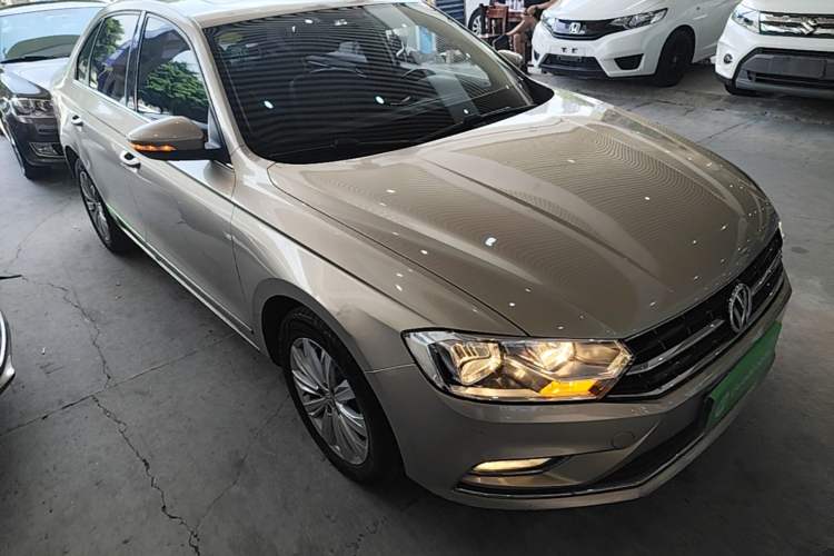 Used Volkswagen Bora 2017 1.6L Automatic Comfort Model Front Right 45 Deg
