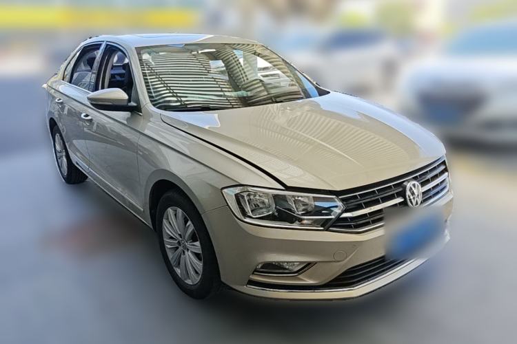 Used Volkswagen Bora 2017 1.6L Automatic Comfort Model Front Right 45 Deg
