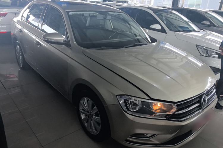 Used Volkswagen Bora 2017 1.6L Automatic Comfort Model Front Right 45 Deg