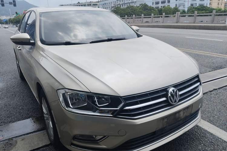 Used Volkswagen Bora 2017 1.6L Automatic Comfort Model Front Right 45 Deg