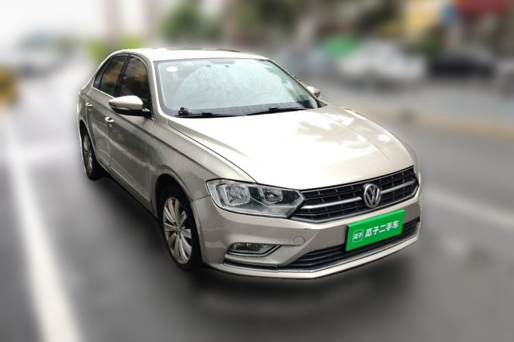 Used Volkswagen Bora 2017 1.6L Manual Comfort Model Front Right 45 Deg