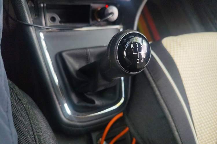 Used Volkswagen Bora 2017 1.6L Manual Fashion Model Gear Lever