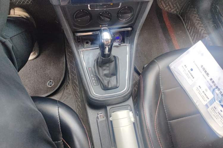 Used Volkswagen Bora 2017 1.6L Automatic Fashion Model Gear Lever