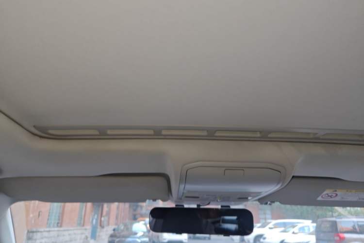 Used Volkswagen Bora 2017 1.6L Automatic Comfort Model Headliner
