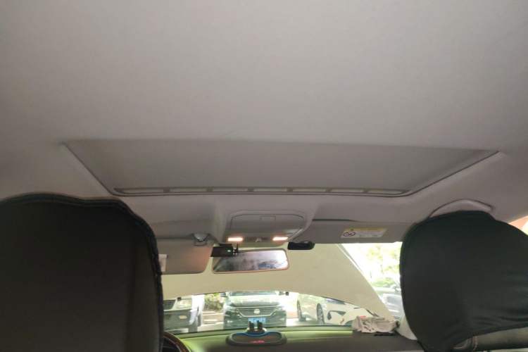 Used Volkswagen Bora 2017 1.6L Manual Comfort Model Headliner