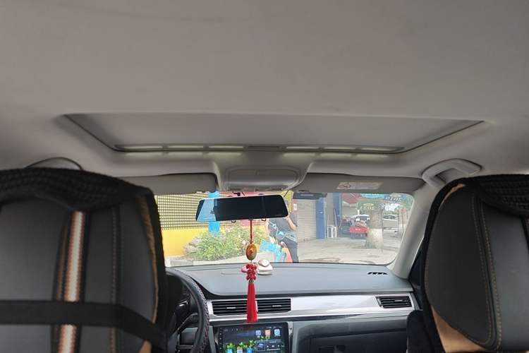 Used Volkswagen Bora 2017 1.6L Automatic Comfort Model Headliner