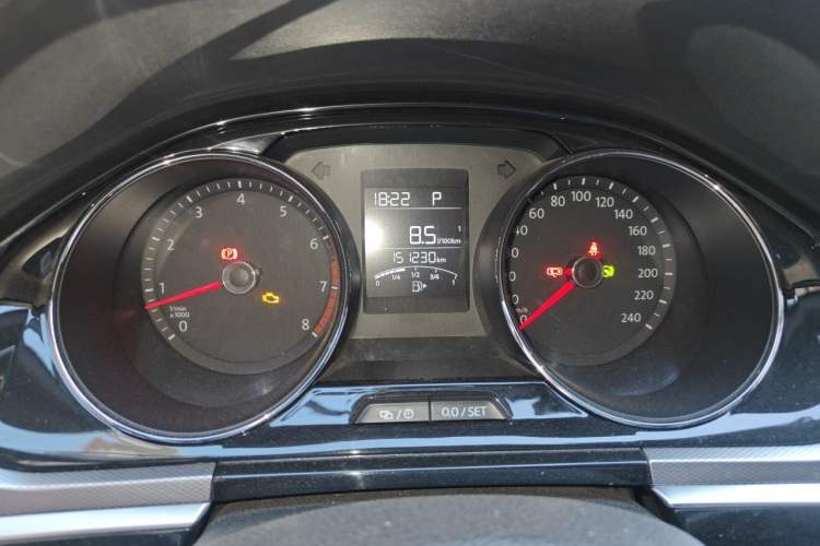 Used Volkswagen Bora 2017 1.6L Automatic Comfort Model Instrument Cluster