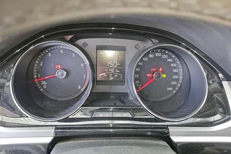Used Volkswagen Bora 2017 1.6L Automatic Comfort Model Instrument Cluster