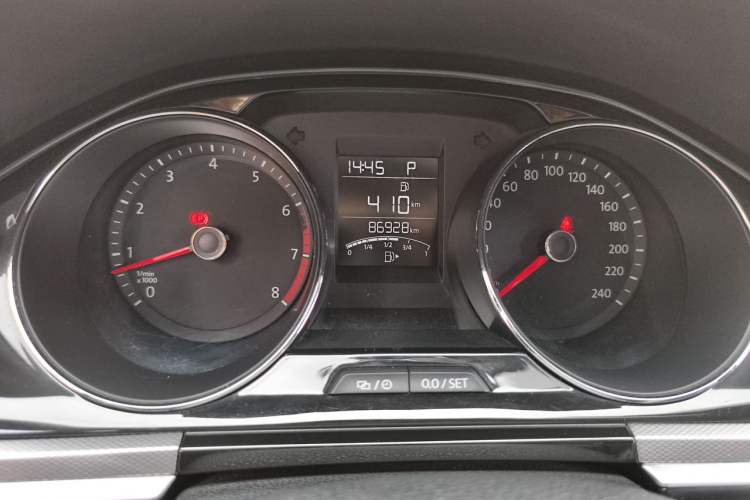 Used Volkswagen Bora 2017 1.6L Automatic Comfort Model Instrument Cluster