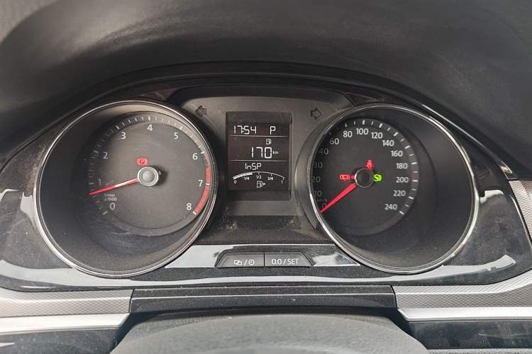 Used Volkswagen Bora 2017 1.6L Automatic Comfort Model Instrument Cluster