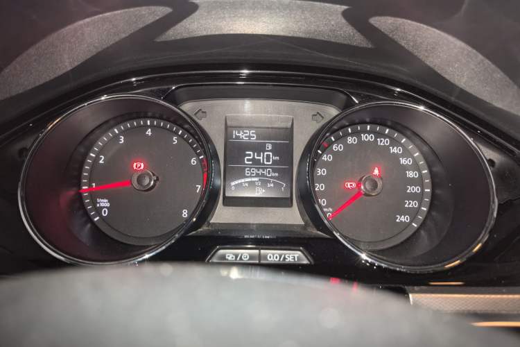 Used Volkswagen Bora 2017 1.6L Manual Comfort Model Instrument Cluster