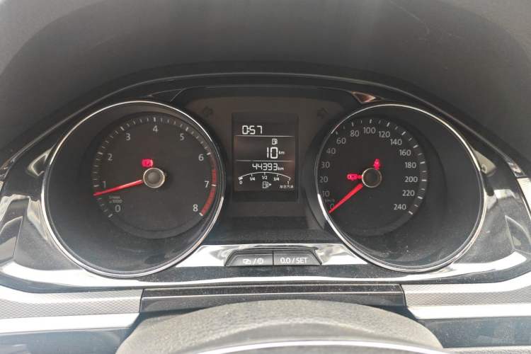 Used Volkswagen Bora 2017 1.6L Manual Comfort Model Instrument Cluster