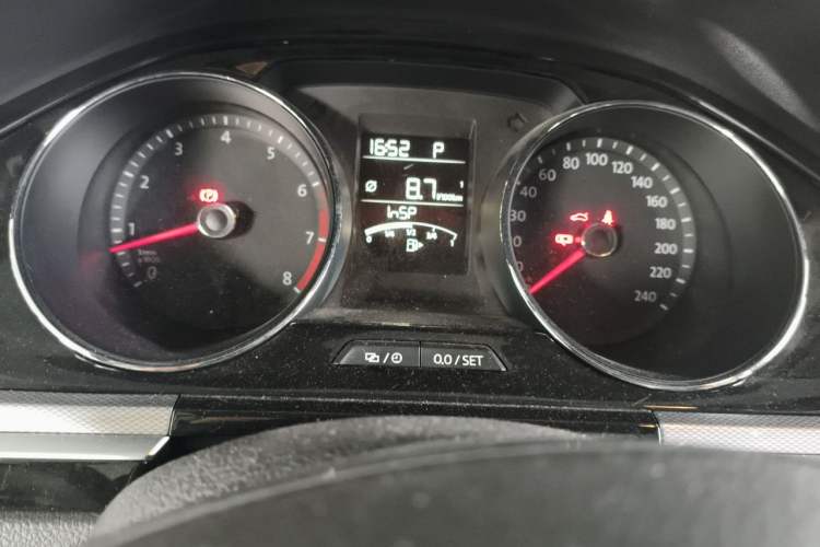 Used Volkswagen Bora 2017 1.6L Automatic Comfort Model Instrument Cluster