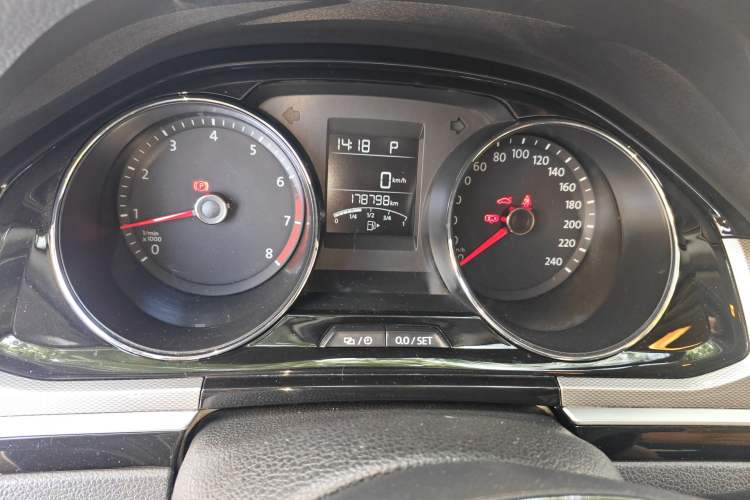 Used Volkswagen Bora 2017 1.6L Automatic Comfort Model Instrument Cluster