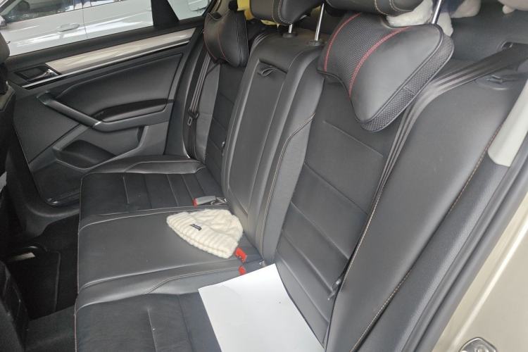 Used Volkswagen Bora 2017 1.6L Automatic Comfort Model Interior 4