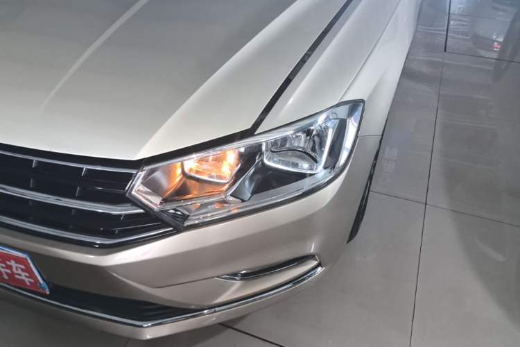 Used Volkswagen Bora 2017 1.6L Automatic Comfort Model Left Front Headlight